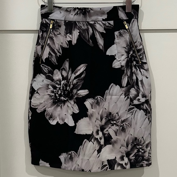 H&M Floral Skirt - Picture 2 of 3